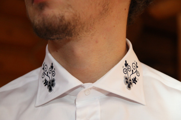 Pánska spoločenská vyšívaná...