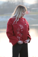 Vyšívaný prechodný kabát Kvitnúca nádej