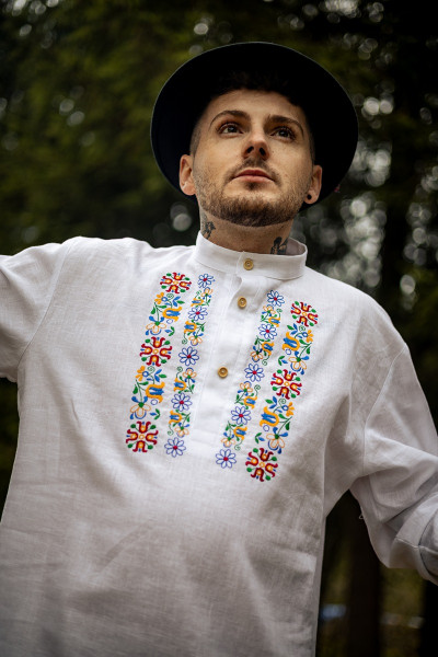 Ľudová ľanová vyšívaná...