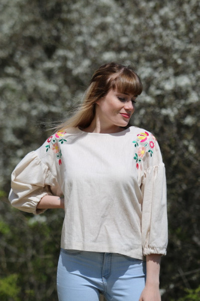 Vyšívaná ľanová blúzka...