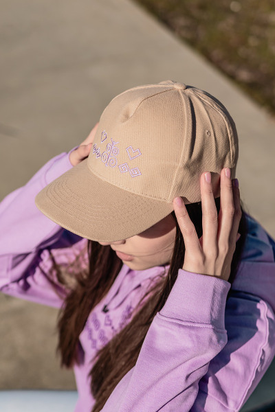 Vyšívaná šiltovka Čičmany