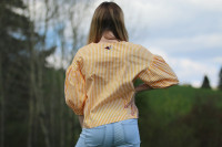 Vyšívaná bavlnená pásikavá blúzka Zuzana