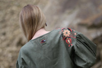 Vyšívaná ľanová blúzka Olivový sad