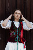 Folklórny vyšívaný zamatový lajblík Maja - Krojove.sk