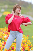 Vyšívaná ľanová blúzka Tulipány