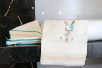 Vyšívaný WAFLE bavlnený detský uterák ZAJKO