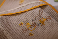 Vyšívaný WAFLE bavlnený detský uterák ZAJKO