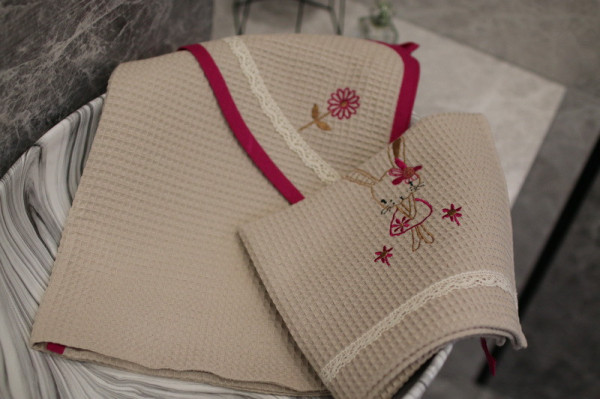 Vyšívaný WAFLE bavlnený...