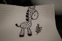 Vyšívaný WAFLE bavlnený detský uterák ZEBRA