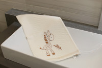 Vyšívaný WAFLE bavlnený detský uterák ZEBRA