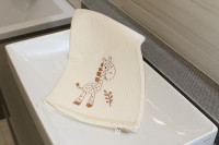 Vyšívaný WAFLE bavlnený detský uterák ZEBRA