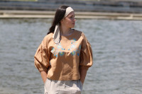 Vyšívaná ľanová blúzka V prievane