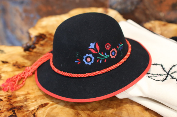 Vyšívaný goralsky klobúk s...