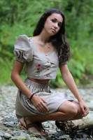 Vyšívaný bavlnený crop top Závan leta