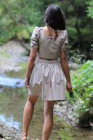 Vyšívaný bavlnený crop top Vodná hladina