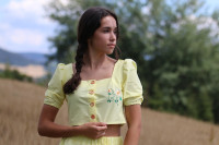 Vyšívaný bavlnený crop top Bez tieňa