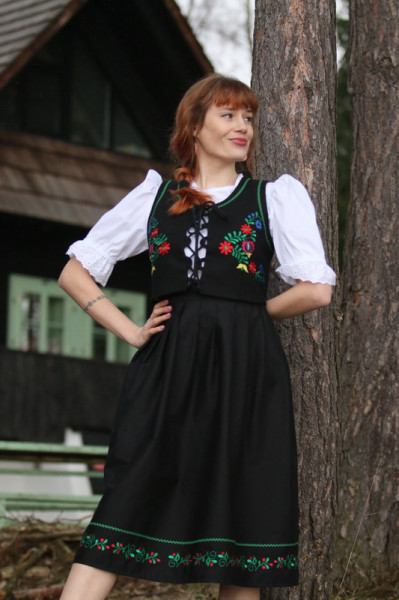 Ľudová sukňa Bystrinka