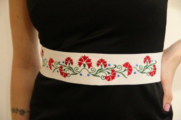 Vyšívaný opasok Tón vetra