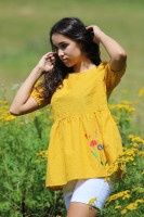 Vyšívaná blúzka V žiare slnka