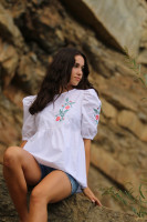 Vyšívaná blúzka Neodolateľná