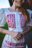 Ľanový vyšívaný crop top Čataj II.