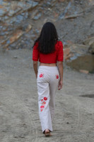 Ľanové vyšívané nohavice Vyryté do skál