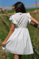 Vyšívané šaty Vietor vo vlasoch