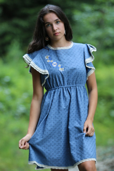 Vyšívané šaty Šumenie mora