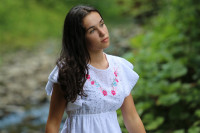 Vyšívané šaty Lesná víla