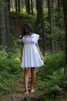 Vyšívané šaty Lesná víla