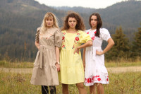 Vyšívané šaty Šum vetra