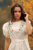 Vyšívané šaty Lada