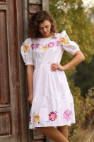 Vyšívané šaty Rozkvitnutá záhrada