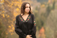 Vyšívané bavlnené midi šaty Elizabet