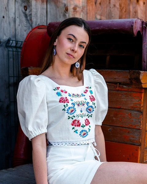 Ľanový vyšívaný crop top...