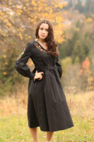 Vyšívané bavlnené midi šaty Elizabet