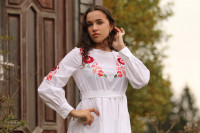 Vyšívané bavlnené midi šaty Lastovička