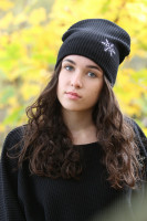 Dámska vyšívaná čiapka