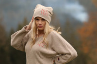 Dámska vyšívaná čiapka