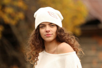 Dámska vyšívaná čiapka