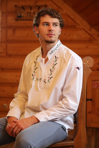 Ľudová bavlnená vyšívaná...