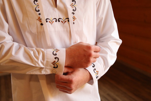 Ľudová bavlnená vyšívaná...