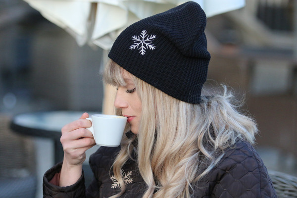 Dámska vyšívaná čiapka